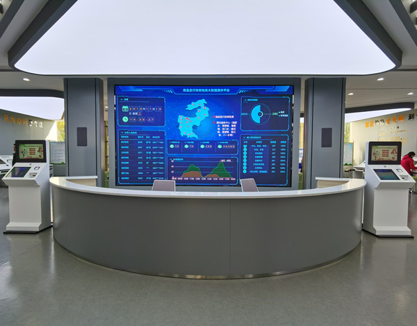 江西省某县行政审批中心